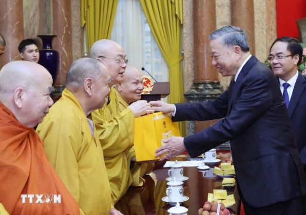 9 min 11 596x420 - Chủ tịch nước Tô Lâm gặp mặt lãnh đạo các tổ chức tôn giáo