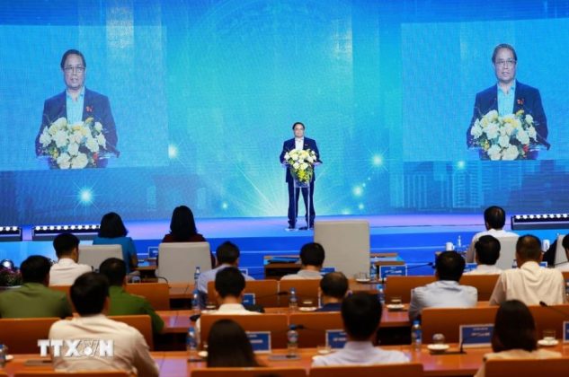 9 min 29 633x420 - Thủ tướng dự hội nghị sơ kết 6 tháng thực hiện Đề án 06 của thành phố Hà Nội