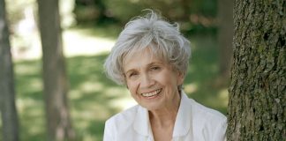 Alice Munro: Bậc thầy truyện ngắn đương đại – Tác giả: Nhà thơ, dịch giả Bùi Xuân Alice Munro: Bậc thầy truyện ngắn đương đại - Tác giả: Nhà thơ dịch giả Bùi Xuân