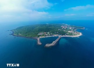 Khám phá Cồn Cỏ – một trong những hòn đảo đẹp hiếm có của miền Trung Khám phá Cồn Cỏ - một trong những hòn đảo đẹp hiếm có của miền Trung
