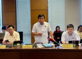Kinh tế Việt Nam sẽ tăng trưởng 6-6,5% trong năm 2024 Kinh tế Việt Nam sẽ tăng trưởng 6-6,5% trong năm 2024