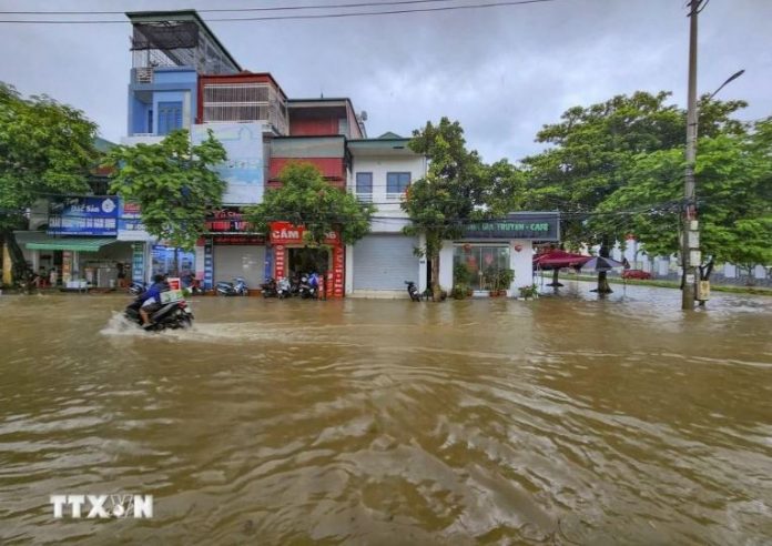 Thành phố Điện Biên Phủ chìm trong biển nước sau trận mưa lớn