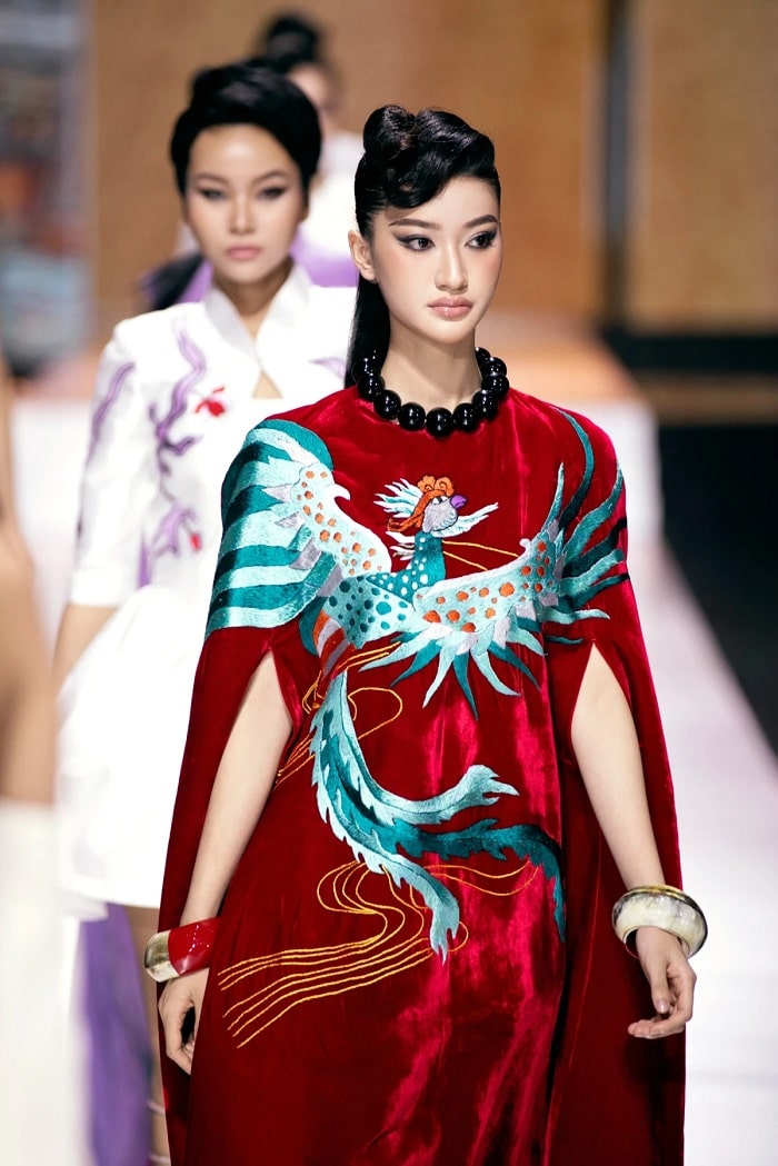 Tuan le thoi trang 3 min - Tuần lễ thời trang tôn vinh giá trị di sản truyền thống Việt trên sàn diễn