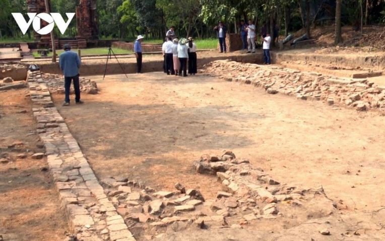 con duong co nghin nam tuoi 2 min - Cấp thiết bảo tồn con đường cổ nghìn năm tuổi tại Khu đền tháp Mỹ Sơn