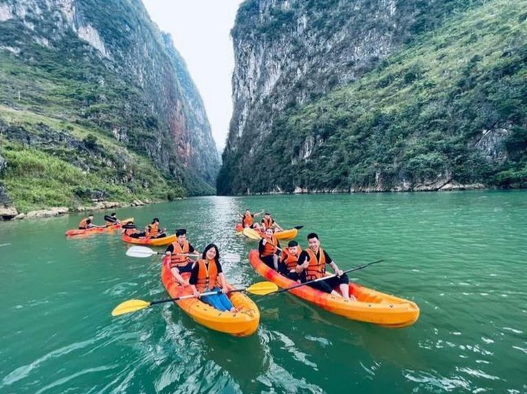 Khu vực động lực phát triển du lịch Lào Cai - Hà Giang Khu vực động lực phát triển du lịch Lào Cai - Hà Giang
