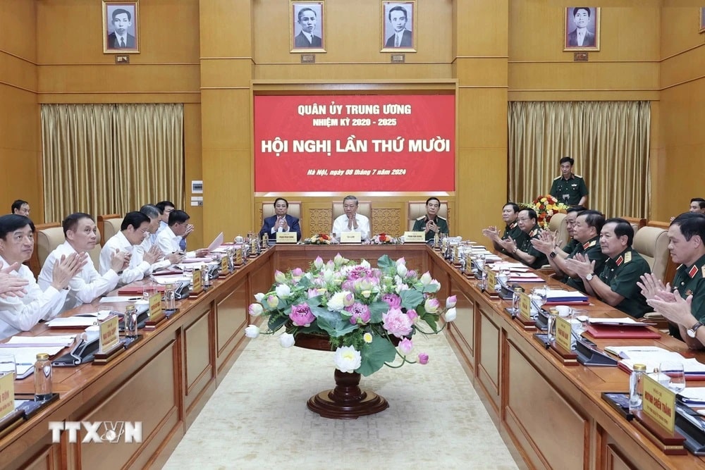 Chủ tịch nước và Thủ tướng dự Hội nghị Quân ủy Trung ương lần thứ 10 Chủ tịch nước và Thủ tướng dự Hội nghị Quân ủy Trung ương lần thứ 10