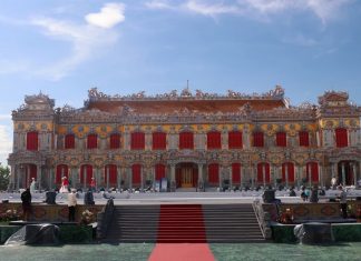 Chiêm ngưỡng kiến trúc Việt Nam-Pháp-Italy trong Đại nội Huế