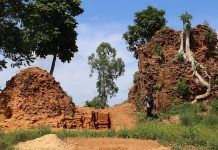 Hình hài tháp Chăm nghìn tuổi phát lộ sau cuộc khai quật khảo cổ ở Huế