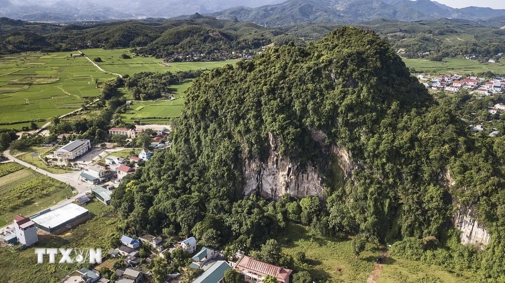 Chiêm ngưỡng Di tích đặc biệt Quốc gia Mái đá làng Vành ở Hòa Bình Chiêm ngưỡng Di tích đặc biệt Quốc gia Mái đá làng Vành ở Hòa Bình