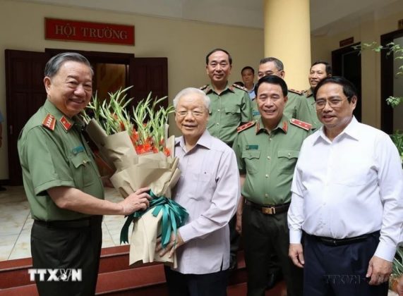 Tổng B&iacute; thư Nguyễn Ph&uacute; Trọng dự v&agrave; chỉ đạo Hội nghị Đảng ủy C&ocirc;ng an Trung ương 6 th&aacute;ng đầu năm 2023 (H&agrave; Nội, 15/6/2023).