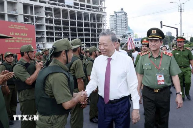 2 min 1 632x420 - Chủ tịch nước Tô Lâm dự lễ ra mắt Lực lượng bảo vệ an ninh, trật tự ở cơ sở