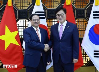 Thủ tướng Phạm Minh Chính hội kiến Chủ tịch Quốc hội Hàn Quốc Woo Won-shik