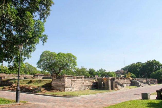 C&ocirc;ng tr&igrave;nh phục vụ việc sinh hoạt trong ho&agrave;ng cung. Tuy nhi&ecirc;n do chiến tranh m&agrave; v&agrave;o năm 1947, điện n&agrave;y sụp đổ ho&agrave;n to&agrave;n, chỉ c&ograve;n lại phần nền m&oacute;ng. (Ảnh tư liệu)