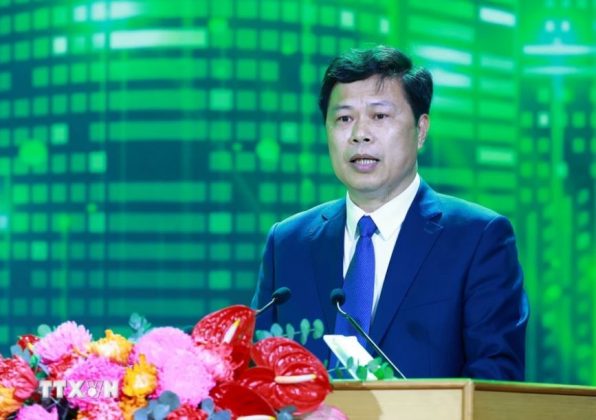 Chủ tịch Hội đồng Nh&acirc;n d&acirc;n tỉnh Hưng Y&ecirc;n Trần Quốc Toản ph&aacute;t biểu khai mạc hội nghị.