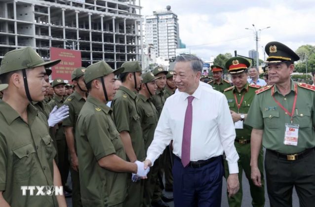 6 min 1 638x420 - Chủ tịch nước Tô Lâm dự lễ ra mắt Lực lượng bảo vệ an ninh, trật tự ở cơ sở