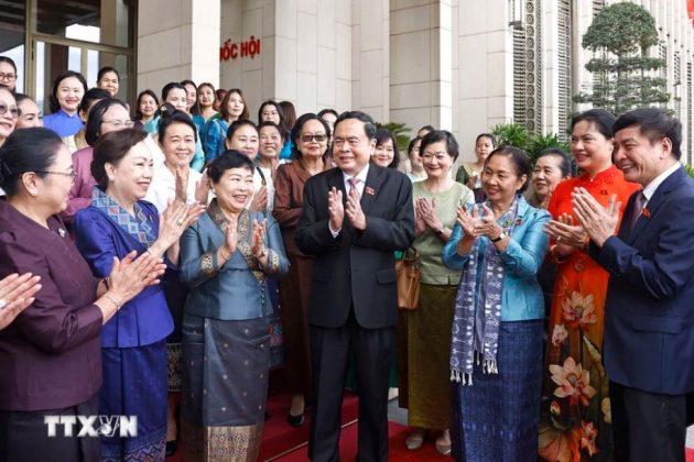 6 min 10 630x420 - Chủ tịch Quốc hội tiếp Hội phụ nữ và nữ doanh nhân Campuchia, Lào
