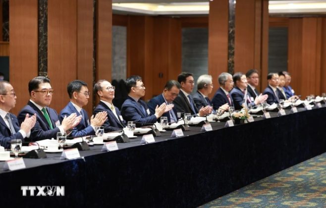 7 min 658x420 - Thủ tướng dự tọa đàm với lãnh đạo một số tập đoàn lớn của Hàn Quốc