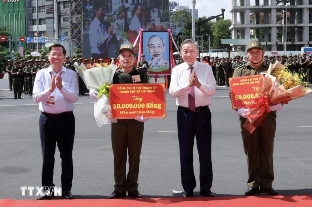 9 min 1 631x420 - Chủ tịch nước Tô Lâm dự lễ ra mắt Lực lượng bảo vệ an ninh, trật tự ở cơ sở