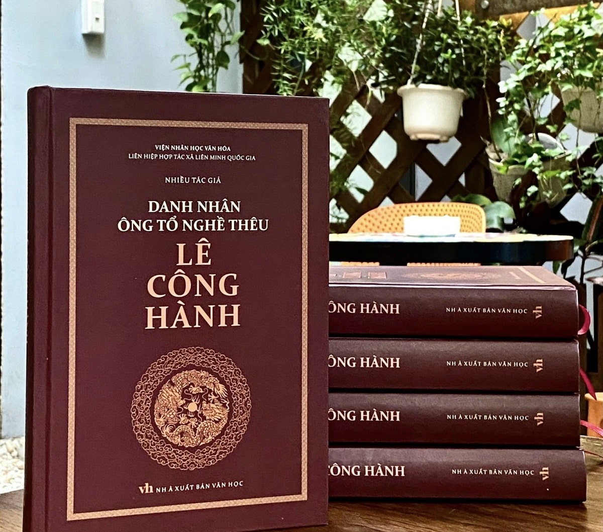 Bo sach Van hoa lich su ve Le Cong Hanh - Khơi dậy văn hóa lịch sử hào hùng của dân tộc  để bảo vệ vững chắc hòa bình và phát triển bền vững