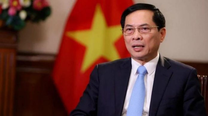 Tăng cường gắn kết, hợp tác truyền thống, hiệu quả giữa ba nước Việt Nam-Lào-Campuchia Tăng cường gắn kết, hợp tác truyền thống, hiệu quả giữa ba nước Việt Nam-Lào-Campuchia
