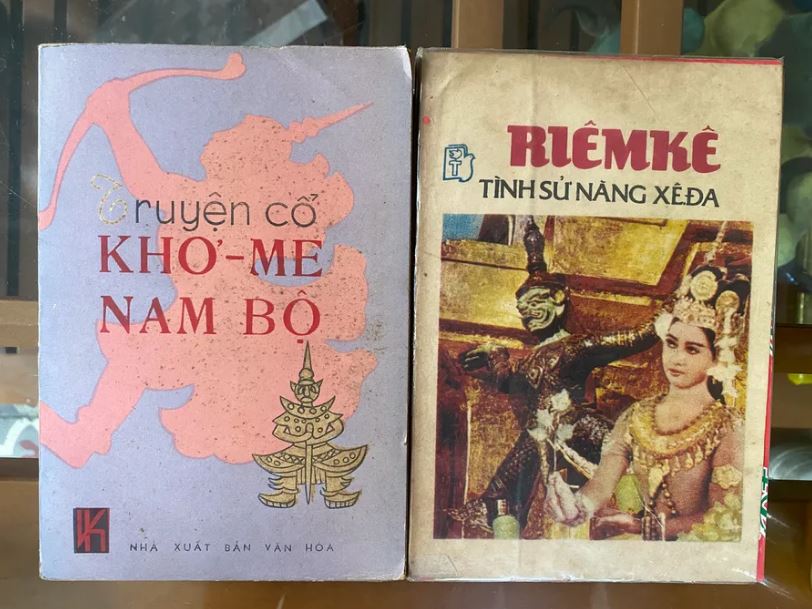 Hai trong số những đầu sách đã được xuất bản của nhà nghiên cứu Huỳnh Ngọc Trảng.