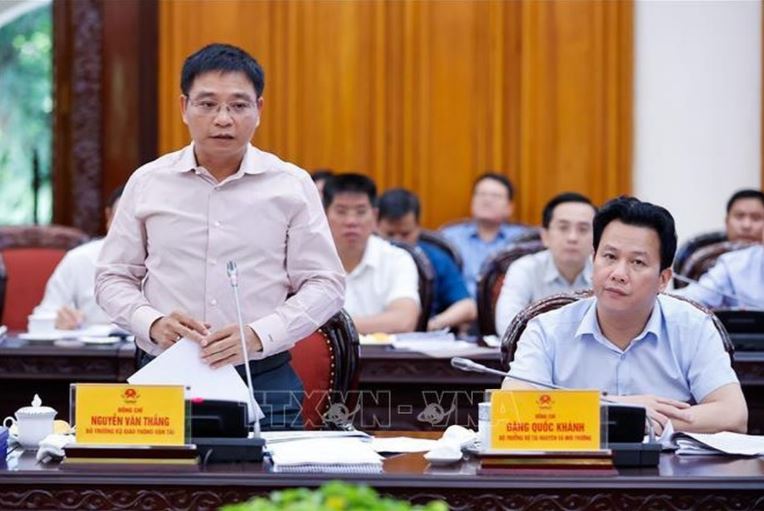 Bộ trưởng Bộ Giao thông vận tải Nguyễn Văn Thắng phát biểu. 