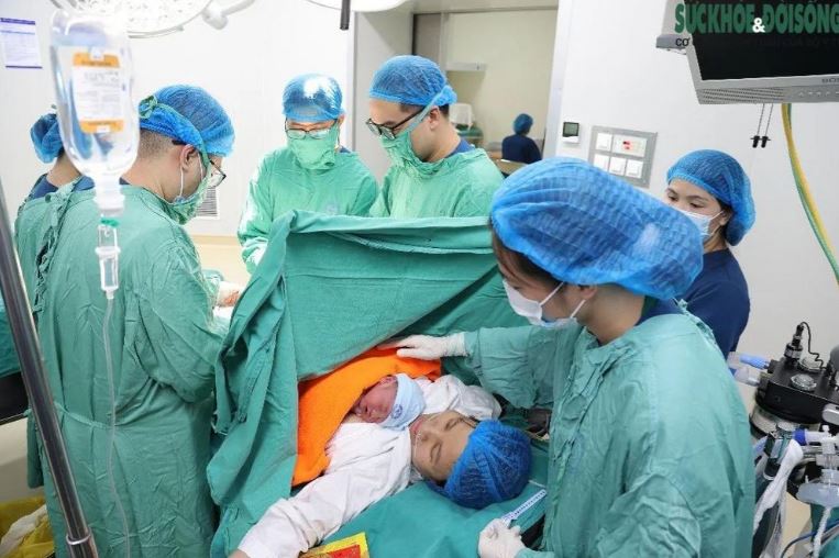 Trè chào đời tại Bệnh viện Phụ sản Trung ương.