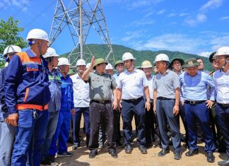 Phấn đấu hoàn thành đường dây 500 kV mạch 3 dịp kỷ niệm Cách mạng tháng Tám và Quốc khánh 2/9 Phấn đấu hoàn thành đường dây 500 kV mạch 3 dịp kỷ niệm Cách mạng tháng Tám và Quốc khánh 2/9