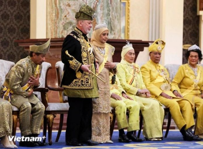 Quốc vương thứ 17 của Malaysia Sultan Ibrahim chính thức nhậm chức Quốc vương thứ 17 của Malaysia Sultan Ibrahim chính thức nhậm chức
