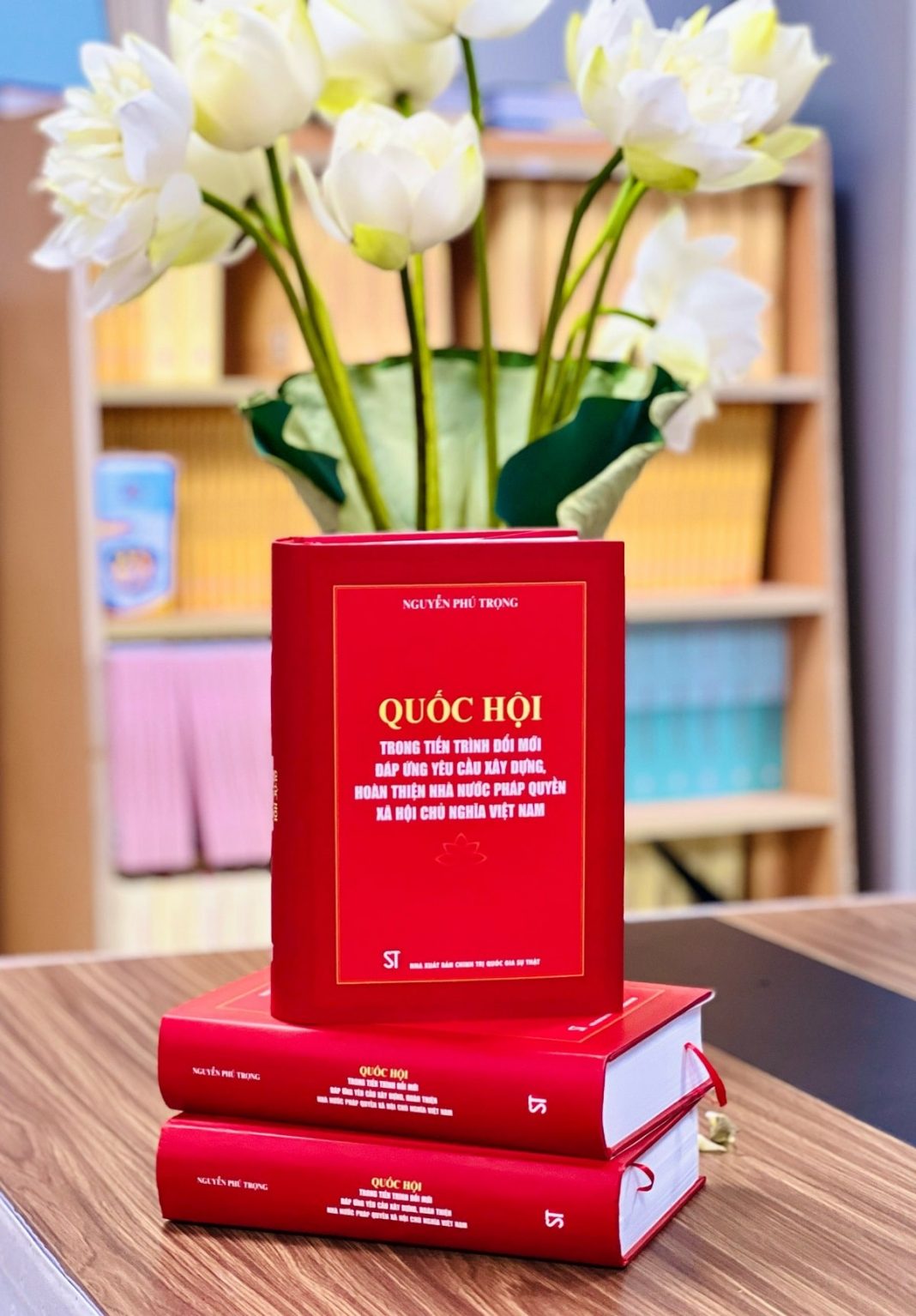 Ra mắt cuốn sách 'Quốc hội trong tiến trình đổi mới đáp ứng yêu cầu xây dựng, hoàn thiện Nhà nước pháp quyền xã hội chủ nghĩa Việt Nam' của đồng chí Tổng Bí thư Nguyễn Phú Trọng