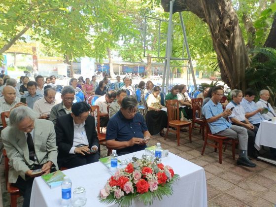 Quang cảnh buổi ra mắt s&aacute;ch tại trường THPT H&ograve;a Vang (TP. Đ&agrave; Nẵng)