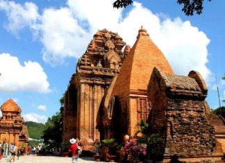 Tháp Ponagar - điểm du lịch văn hóa độc đáo tại thành phố biển Nha Trang