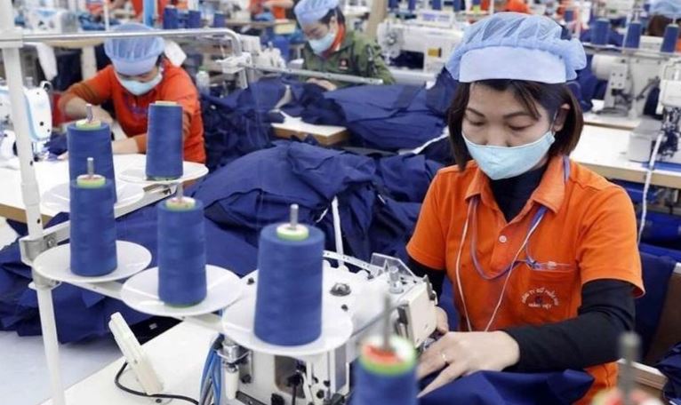 Hàng hóa xuất khẩu của Việt Nam sang Pháp khá đa dạng từ nông, lâm, thủy sản đến hàng điện tử, dệt may…