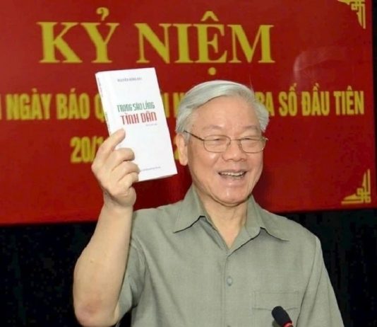 Tổng Bí thư Nguyễn Phú Trọng trong sâu lắng tình dân