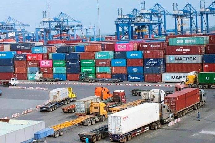 Xuất nhập khẩu hàng hóa 7 tháng đầu năm gần chạm mốc 450 tỷ USD Xuất nhập khẩu hàng hóa 7 tháng đầu năm gần chạm mốc 450 tỷ USD