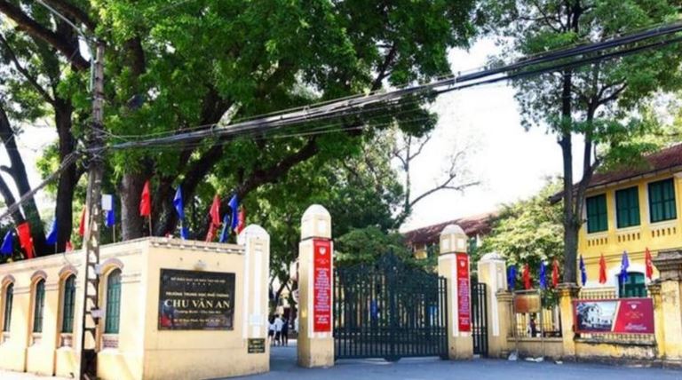 Trường THPT Chu Văn An.