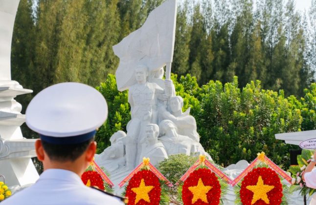 C&ocirc;ng tr&igrave;nh Bảo t&agrave;ng Trường Sa l&agrave; c&ocirc;ng tr&igrave;nh văn h&oacute;a, lịch sử v&agrave; t&acirc;m linh, gắn liền với Khu tưởng niệm chiến sĩ Gạc Ma. C&ocirc;ng tr&igrave;nh ra đời nhằm c&oacute; th&ecirc;m một điểm tham quan, t&igrave;m hiểu văn h&oacute;a, lịch sử để g&oacute;p phần gi&aacute;o dục truyền thống, n&acirc;ng cao nhận thức về chủ quyền biển, đảo cho c&aacute;c thế hệ, tầng lớp nh&acirc;n d&acirc;n.
