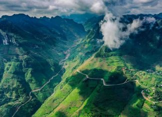 Việt Nam từ trên cao: Đèo Mã Pí Lèng, ‘sợi chỉ’ vắt giữa lưng chừng núi
