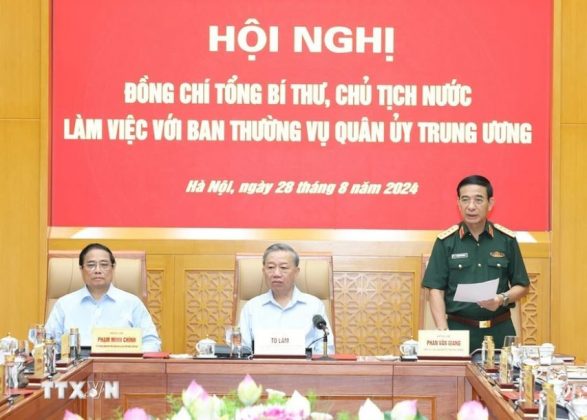 6 min 39 587x420 - Tổng Bí thư, Chủ tịch nước Tô Lâm làm việc với Ban Thường vụ Quân ủy Trung ương