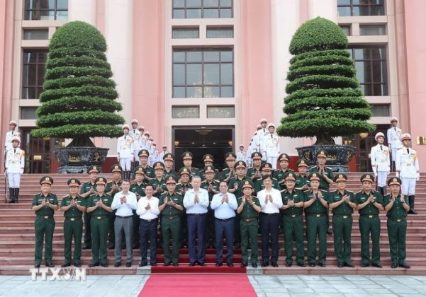 7 min 33 601x420 - Tổng Bí thư, Chủ tịch nước Tô Lâm làm việc với Ban Thường vụ Quân ủy Trung ương