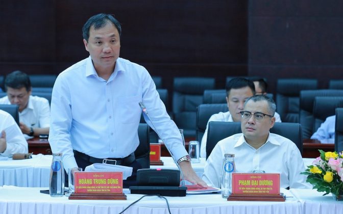 L&atilde;nh đạo một số tỉnh Bắc Trung Bộ v&agrave; Duy&ecirc;n hải miền Trung ph&aacute;t biểu tại cuộc l&agrave;m việc 2