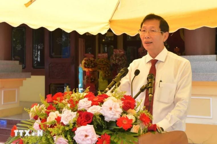 Phó Chủ tịch Thường trực UBND tỉnh An Giang Lê Văn Phước phát biểu ôn lại cuộc đời, sự nghiệm của Chủ tịch Tôn Đức Thắng.
