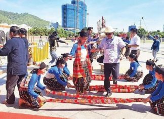 Lễ hội Chá Mùn của người Thái đen ở Thanh Hóa trở thành Di sản văn hóa phi vật thể quốc gia Lễ hội Chá Mùn của người Thái đen ở Thanh Hóa trở thành Di sản văn hóa phi vật thể quốc gia