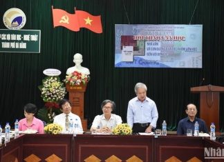 Nhà văn tìm cách đưa tác phẩm gần hơn với bạn đọc Nhà văn tìm cách đưa tác phẩm gần hơn với bạn đọc