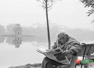 Nhà thơ Hoàng Cầm, mưa dần xanh lại lá diêu bông – Tác giả: Nhà văn Phùng Văn Khai Nhà thơ Hoàng Cầm, mưa dần xanh lại lá diêu bông - Tác giả: Nhà văn Phùng Văn Khai