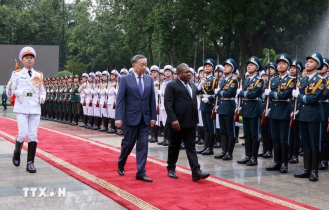 2 2 658x420 - Tổng Bí thư, Chủ tịch nước Tô Lâm chủ trì Lễ đón Tổng thống Mozambique