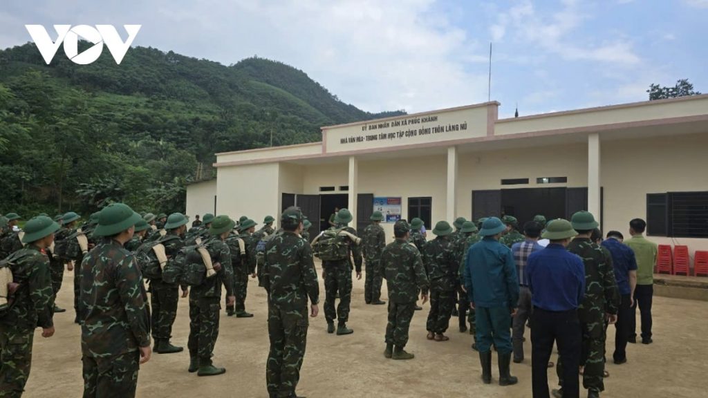 Buổi chia tay diễn ra tại Nhà văn hóa thôn Làng Nủ Buổi chia tay diễn ra tại Nhà văn hóa thôn Làng Nủ