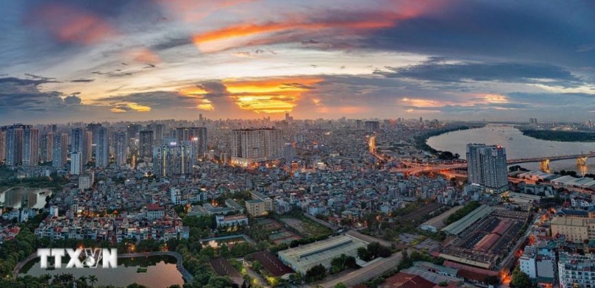 Trời m&ugrave;a Thu H&agrave; Nội đẹp nhẹ nh&agrave;ng, l&atilde;ng mạn.