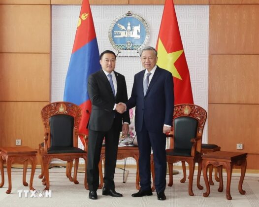 Tổng B&iacute; thư, Chủ tịch nước T&ocirc; L&acirc;m hội kiến Chủ tịch Quốc hội M&ocirc;ng Cổ Dashzegviin Amarbayasgalan.