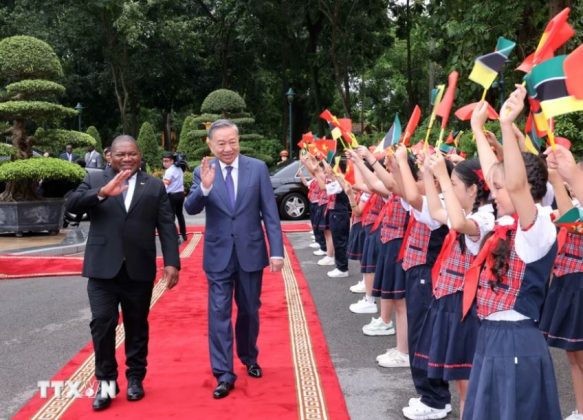 5 1 1 583x420 - Tổng Bí thư, Chủ tịch nước Tô Lâm chủ trì Lễ đón Tổng thống Mozambique